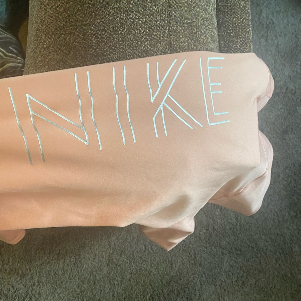 Nike dry fit light pink leggings